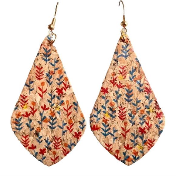 Flower Leaf Print Teardrop Shape Lightweight Cork Drop Earrings NWT - Picture 2 of 8